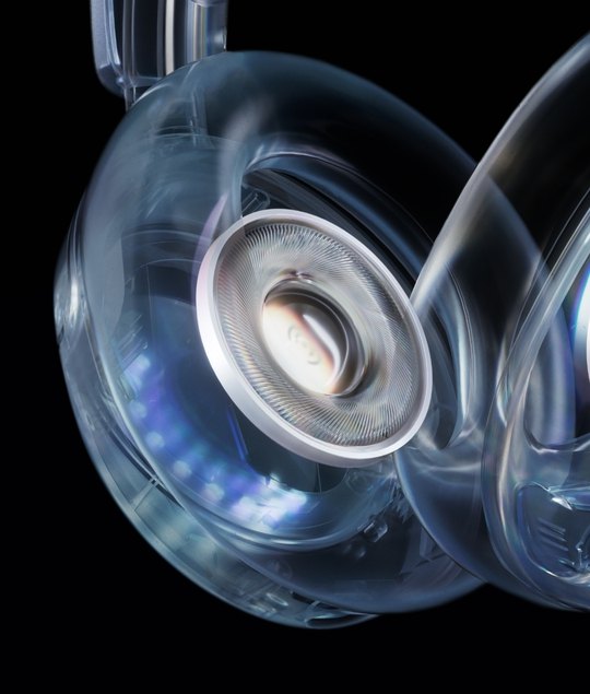An abstract image of the Arctis Nova 5 headset showing the inside parts of the product.