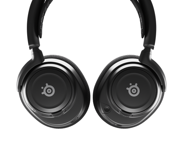 
 A front-facing view of the Arctis Nova earcups.
 