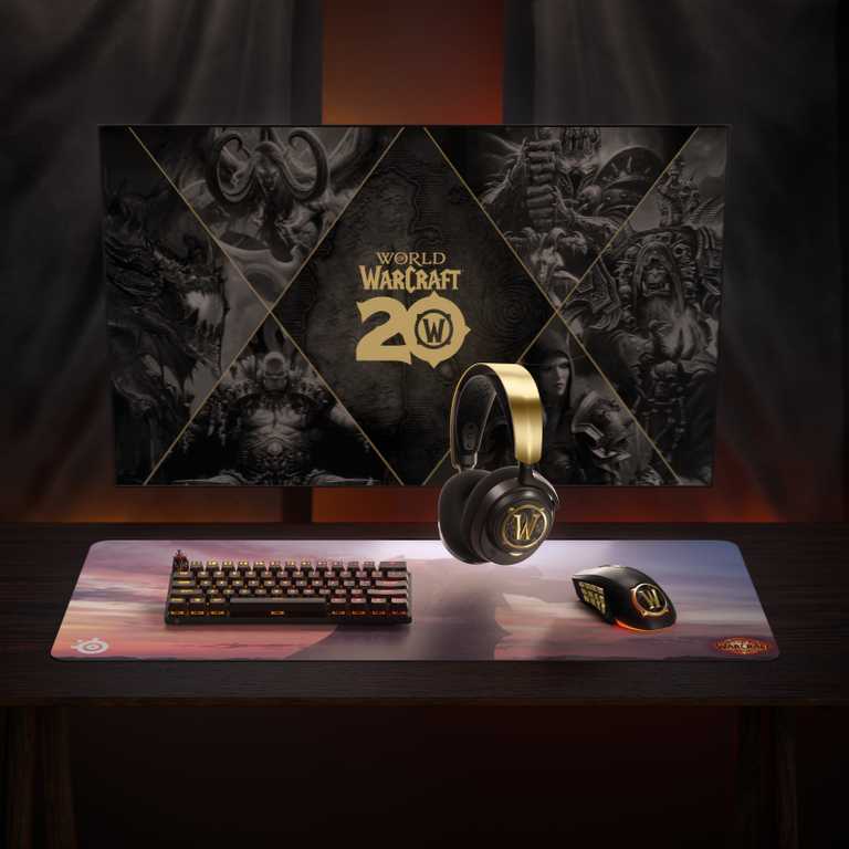 World of Warcraft iproducts, mausepad headset, keyboard and mouse.